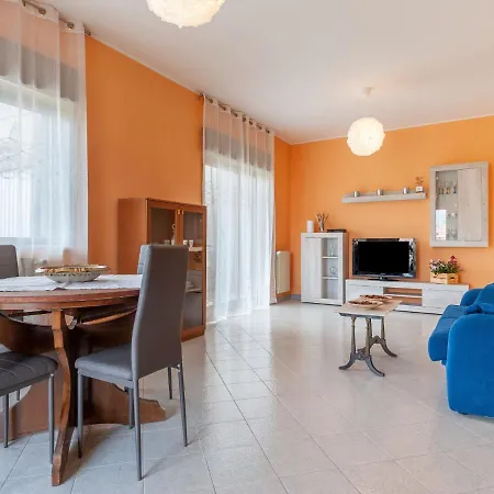Belvilla By Oyo Sunny In Near Sea Apartment Giarre
